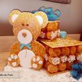 Ourson et boîtes cadeaux
